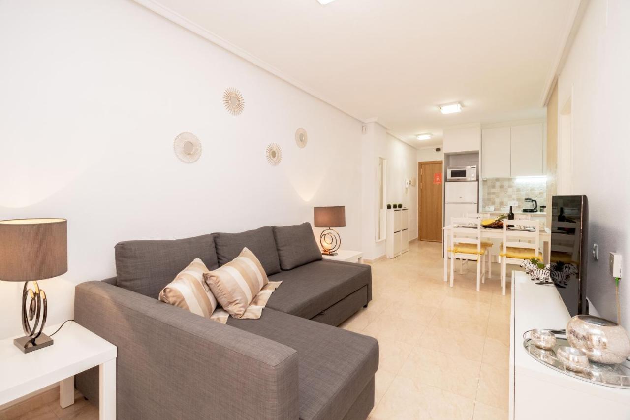 Apartamento Asta Daire Torrevieja Dış mekan fotoğraf