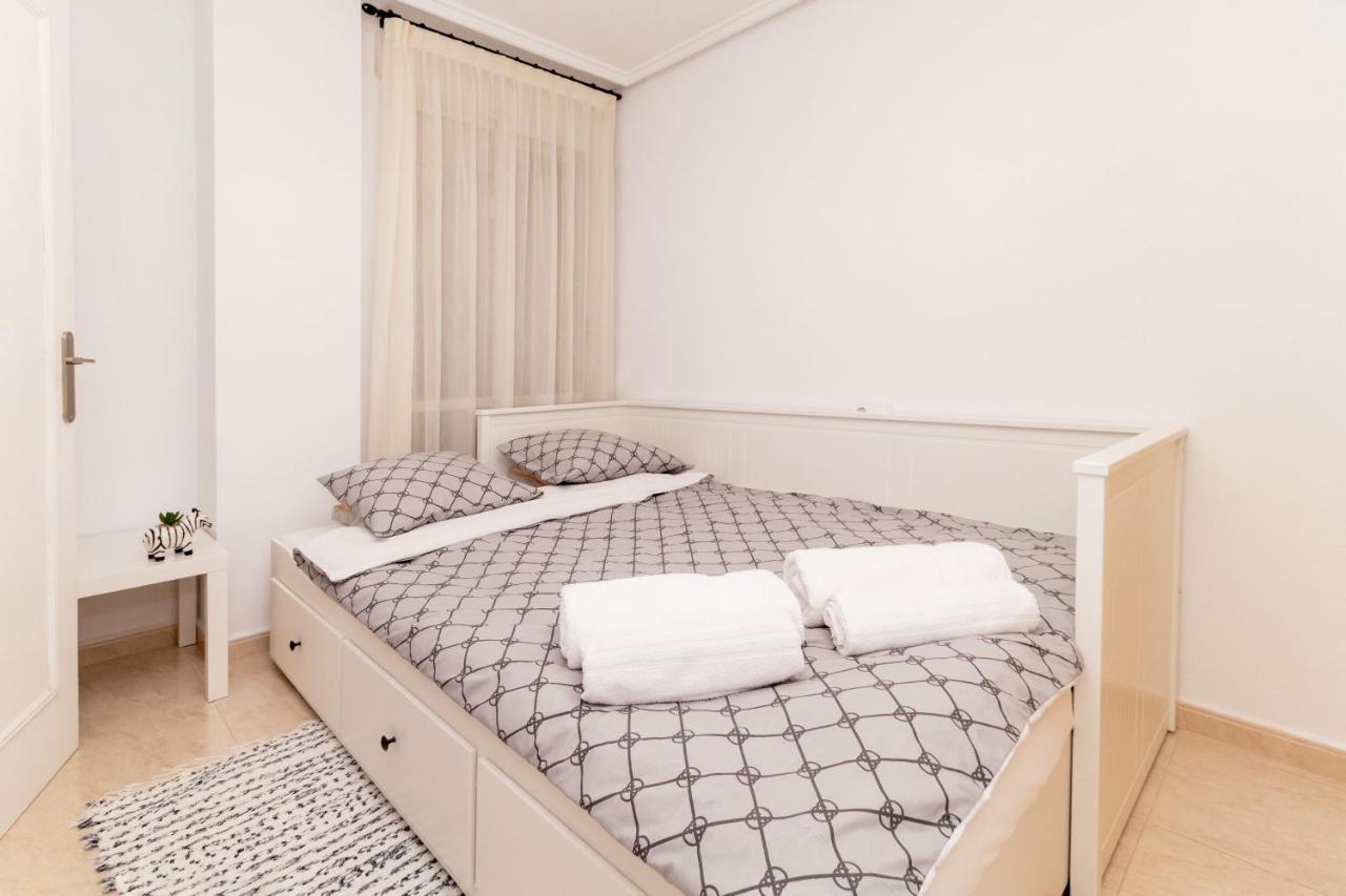 Apartamento Asta Daire Torrevieja Dış mekan fotoğraf
